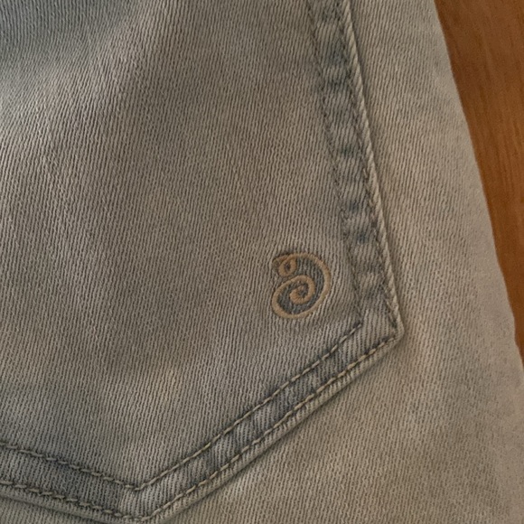 Distressed Indigo Rein Blue jeans - Picture 6 of 8